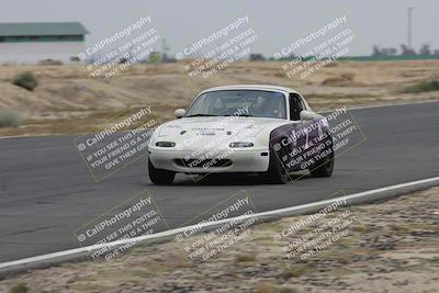 media/Jun-01-2025-CalClub SCCA (Sun) [[eae223c5dd]]/Group 5/Race (Front Straight)/